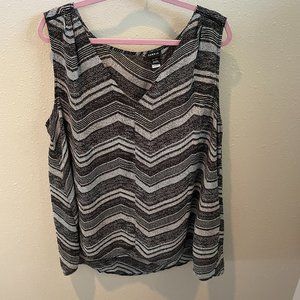 Torrid Tank Top Chevron Striped V-Neck Sleeveless Blouse - Size 3